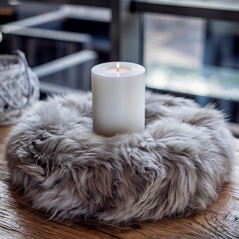 Qult Farluce Candle Real Fur - Merino Lamb Platinum Grey - Candle wreath - Ø 45 cm x H Fur 10 cm